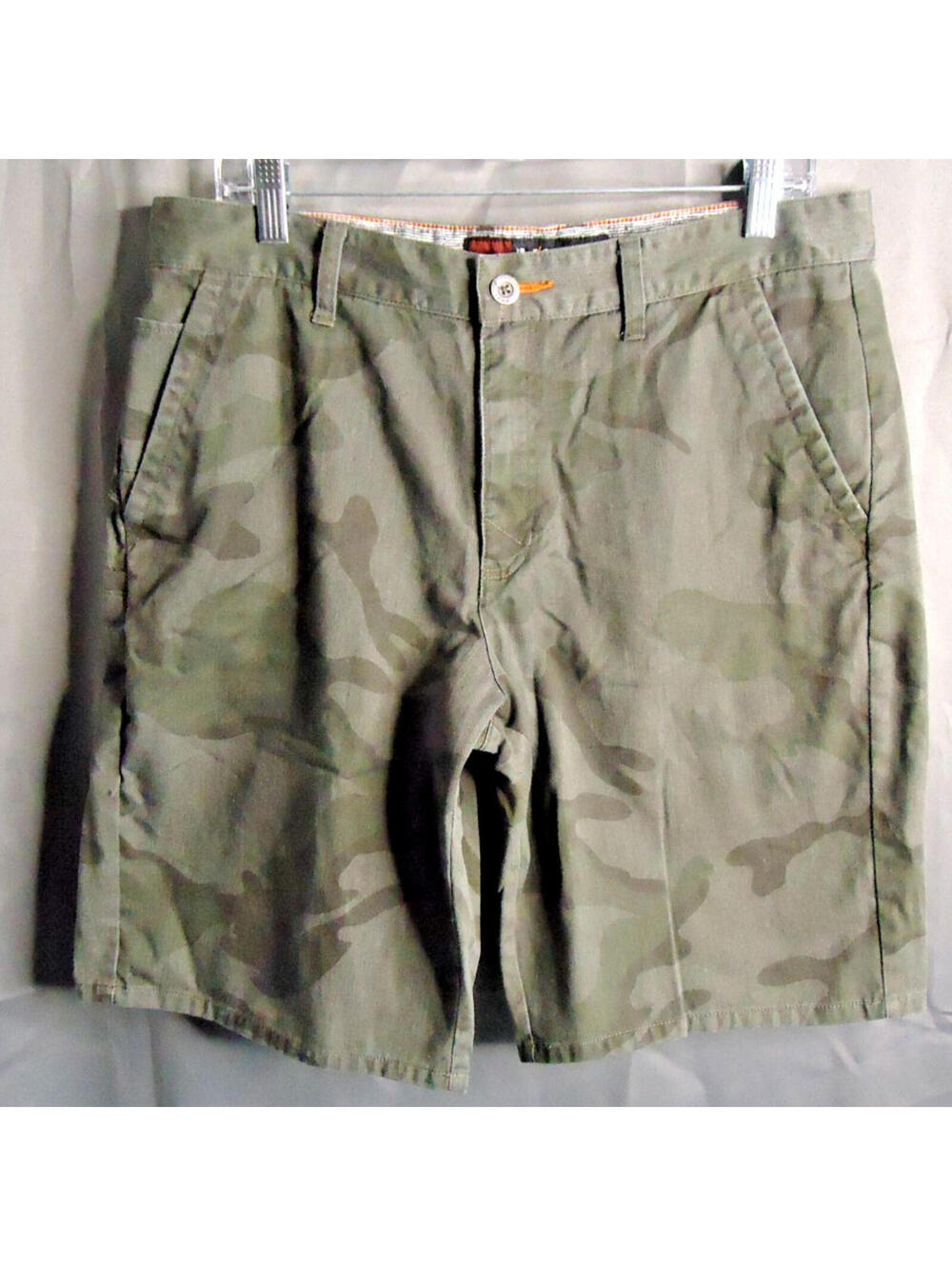 Tony Hawk Classic Fit Flat Front Green Camo Skater Shorts Men's Size 34 Y2K